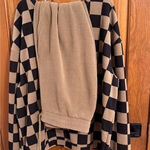 Boutique Checkered Black and Tan Sweater with Tan Pants Set XL (runs big)